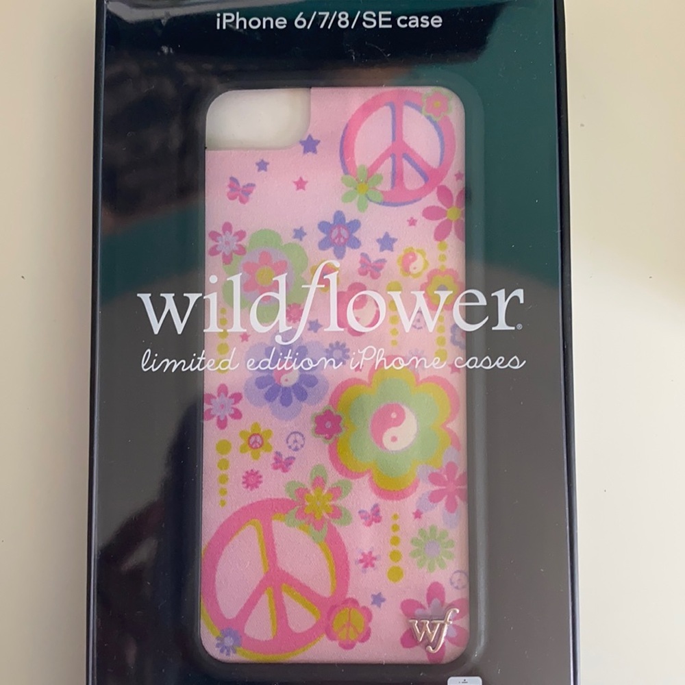 Wildflower iPhone SE 2020/7/8 phone case BRAND NEW